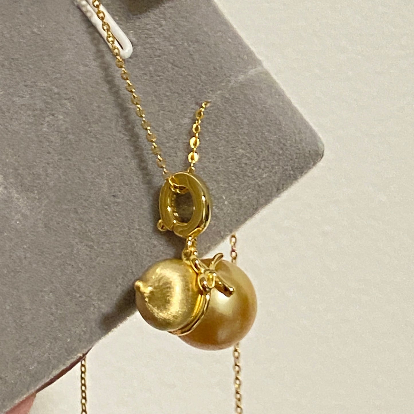 (Pre-order) Gourd Style South Sea Golden Pearl Necklace GNS1100