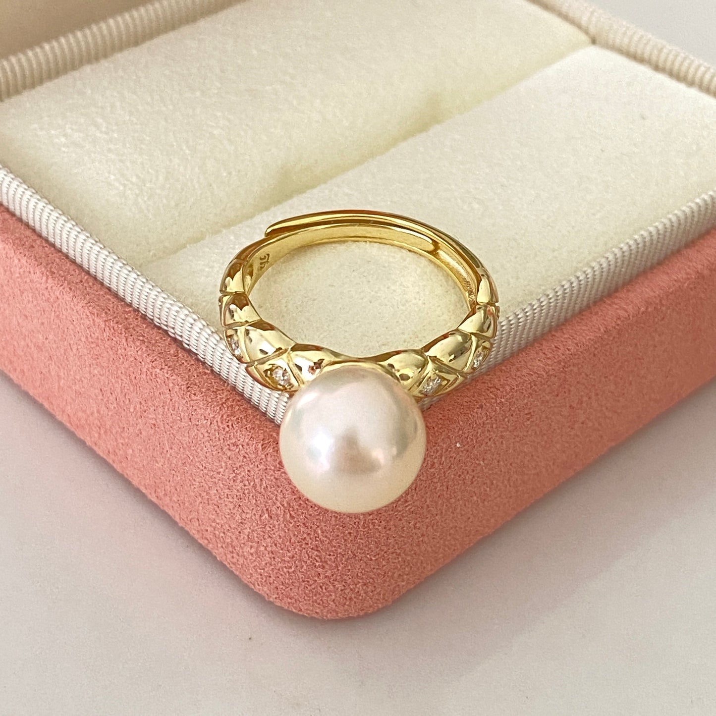 Chic Natural Cream Gold Freshwater Pearl Ring FRSG9800