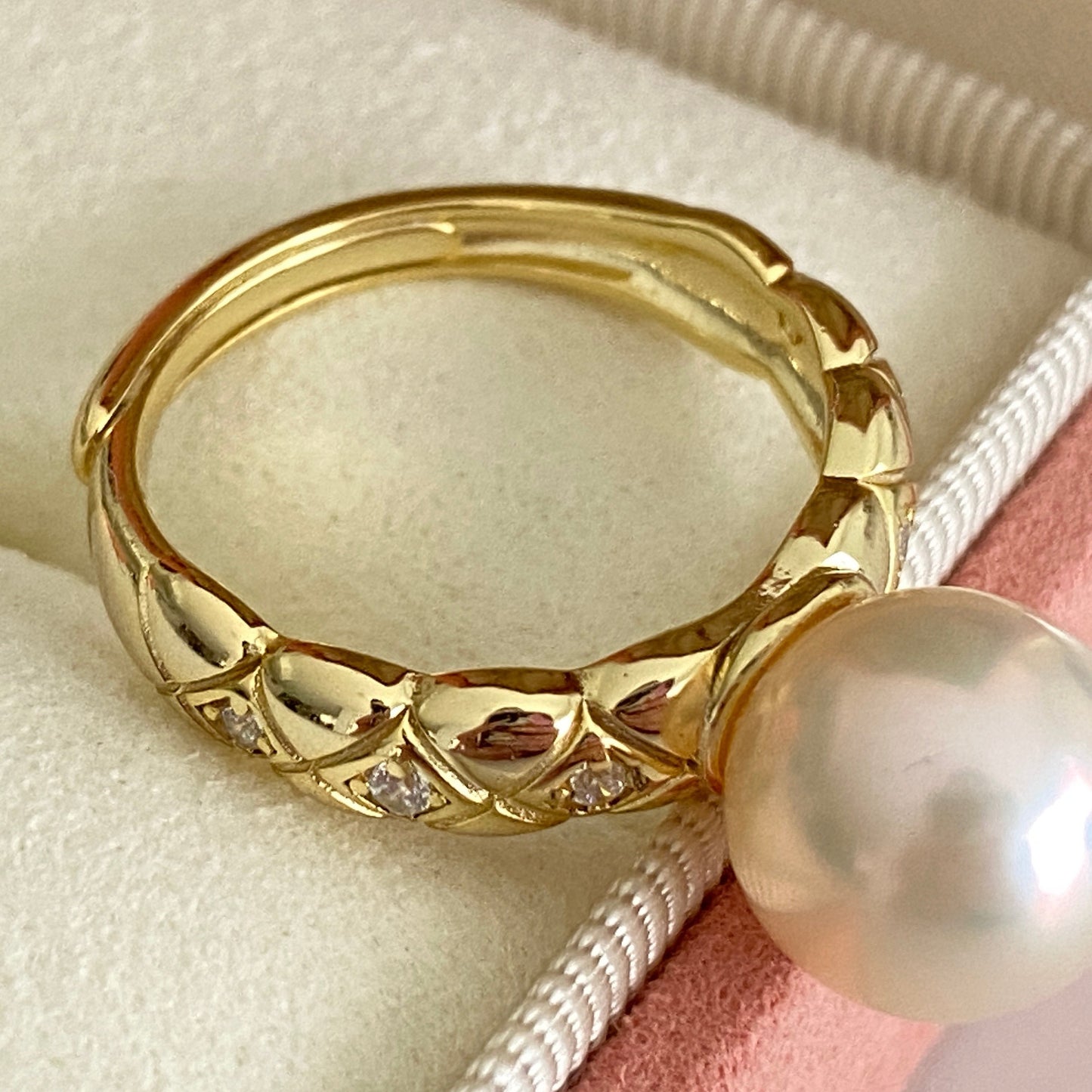 Chic Natural Cream Gold Freshwater Pearl Ring FRSG9800