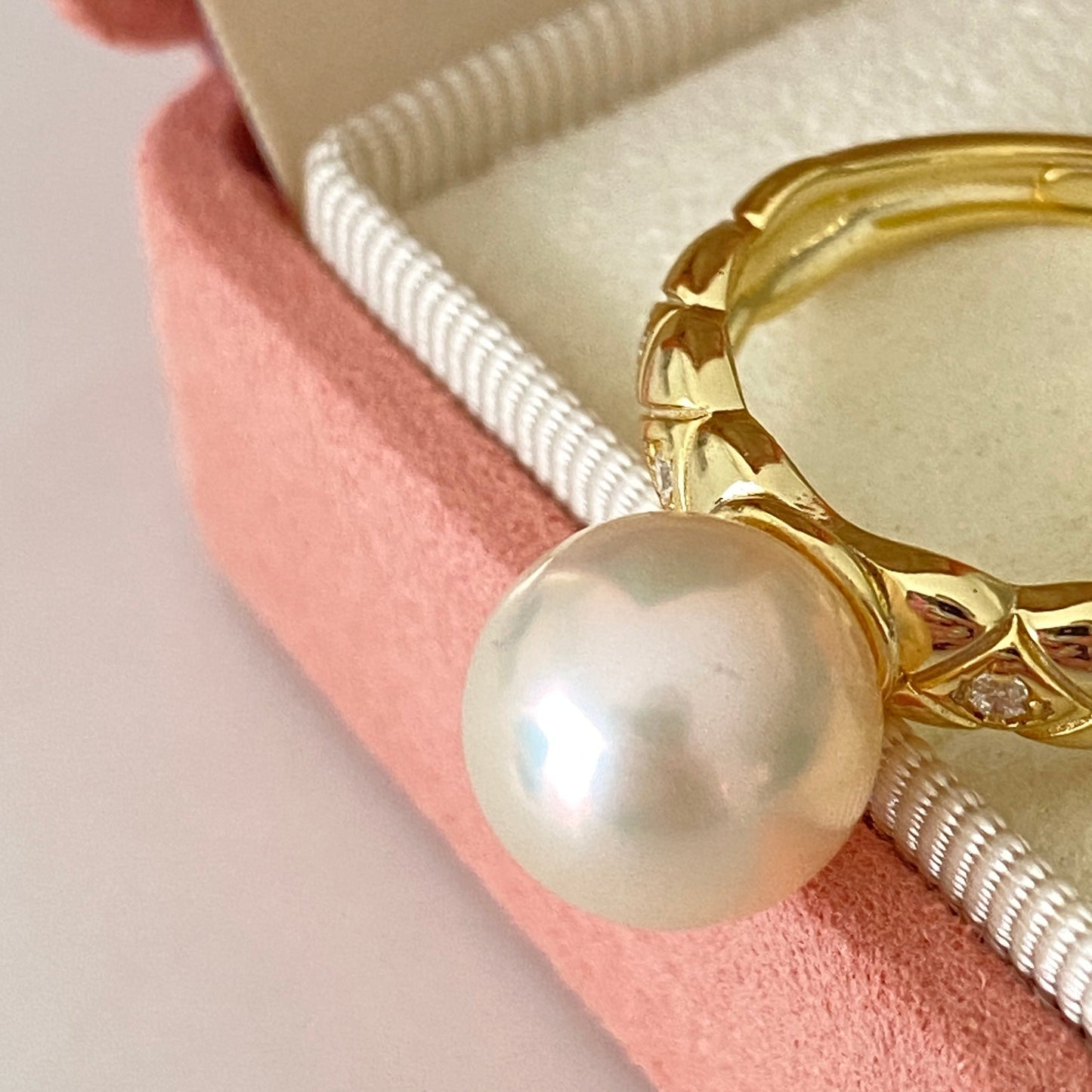 Chic Natural Cream Gold Freshwater Pearl Ring FRSG9800
