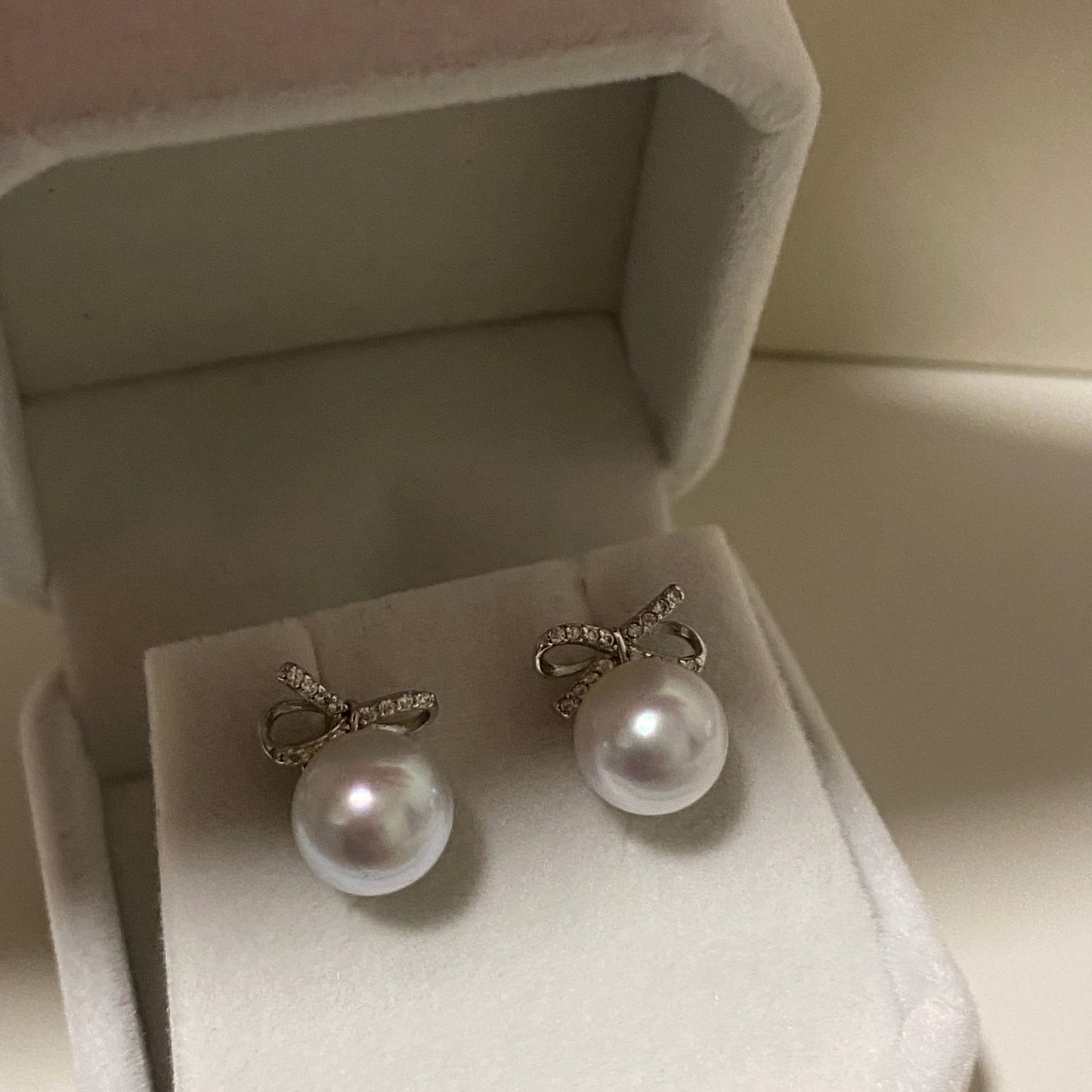 9mm Bow Australian South Sea Pearl Earrings SES0900