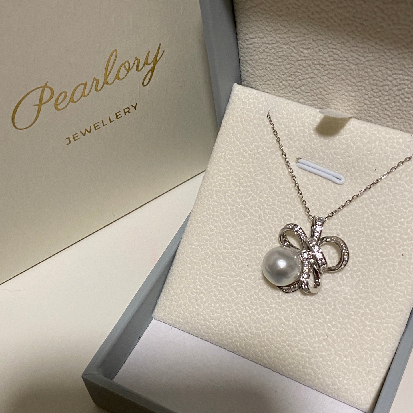 10mm Delicate Satin Ribbon Bow Australian South Sea Necklace PESNS0100