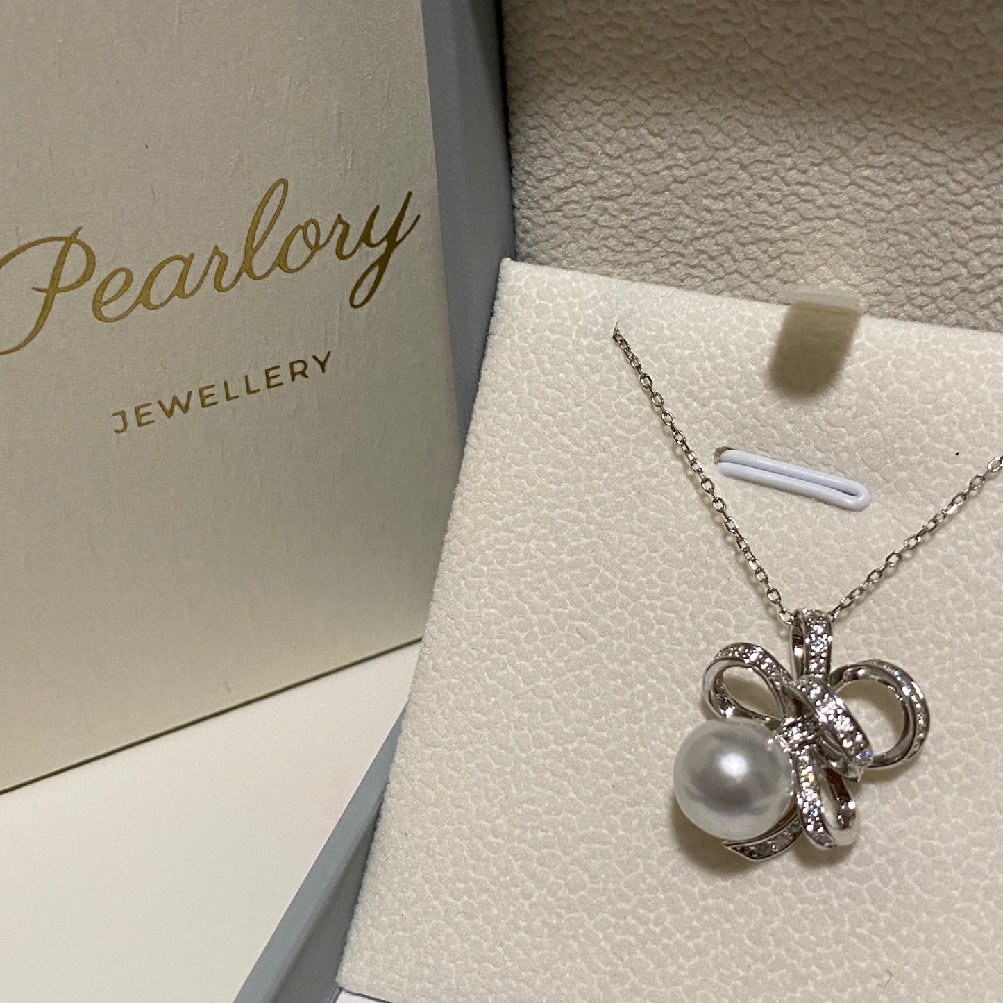 10mm Delicate Satin Ribbon Bow Australian South Sea Necklace PESNS0100