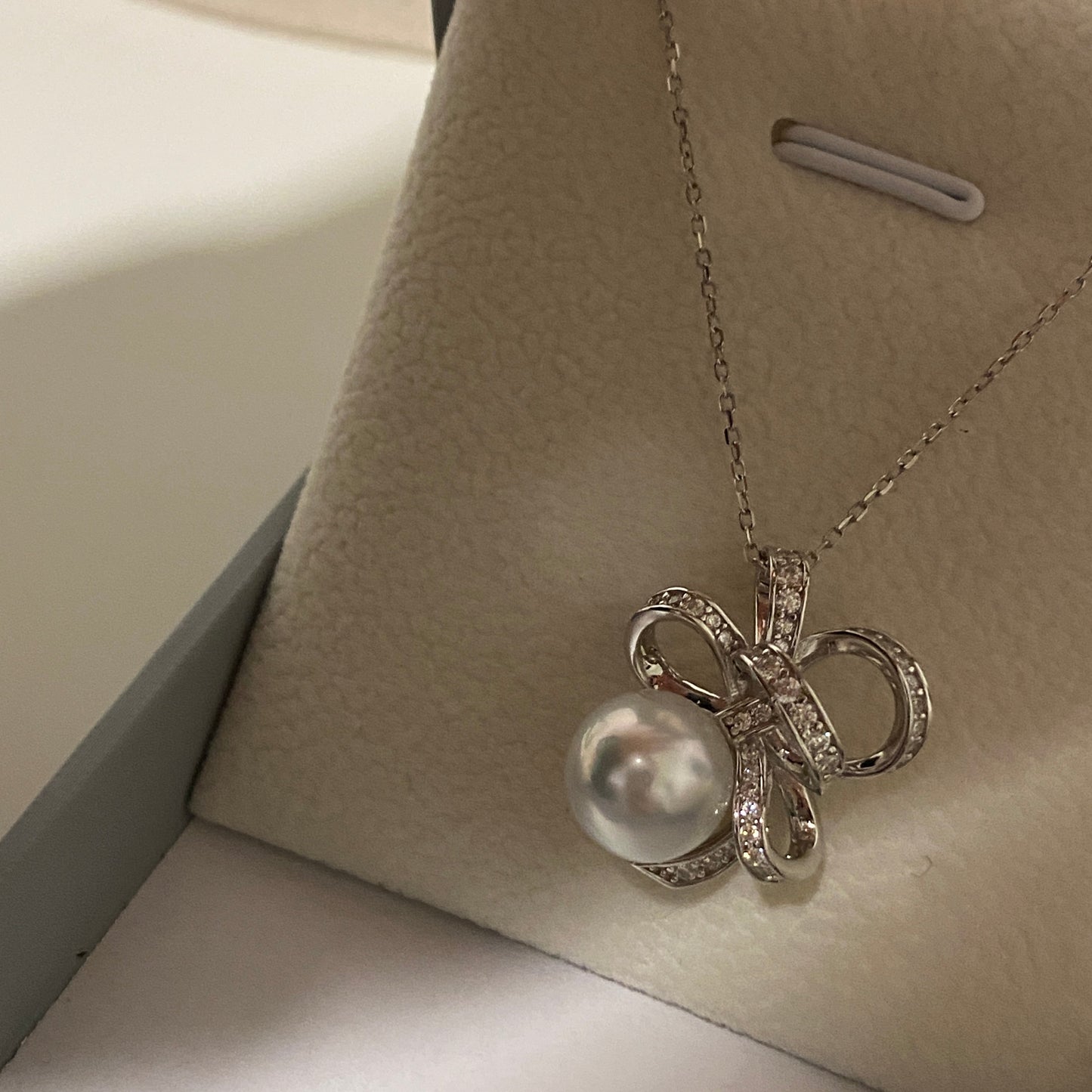 10mm Delicate Satin Ribbon Bow Australian South Sea Necklace PESNS0100