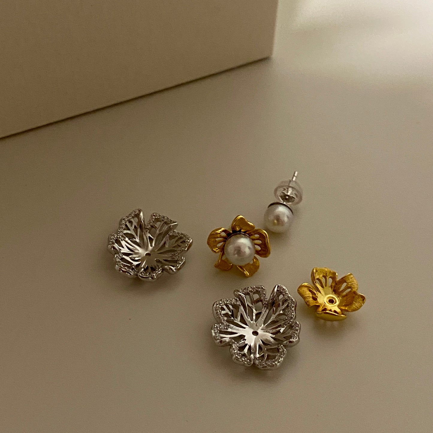 5.5-6mm Honeysuckle Four-piece Freshwater Pearl Earrings FESG5560