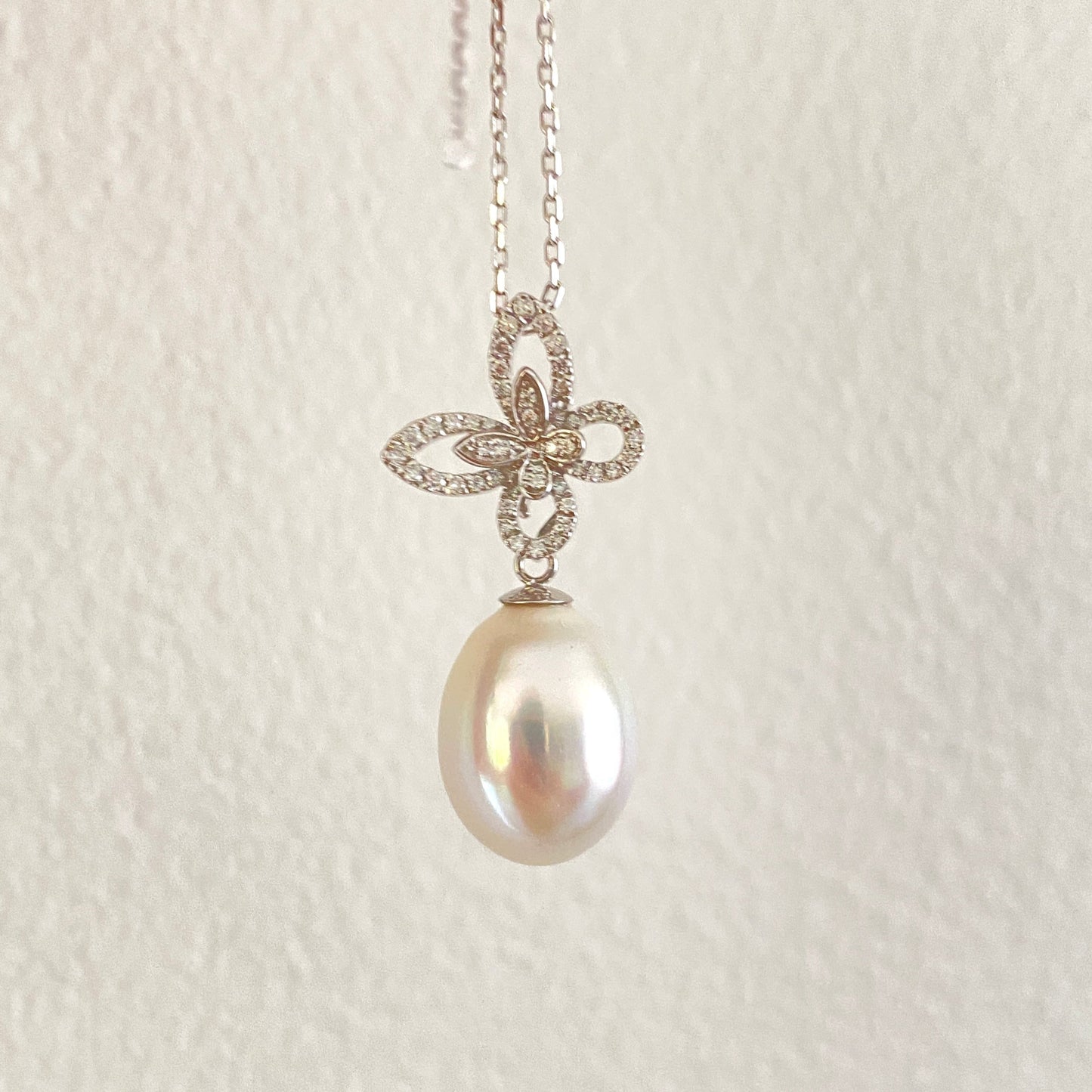 Butterfly Drop-shaped Australian South Sea Pearl Necklace PESN18KM1015