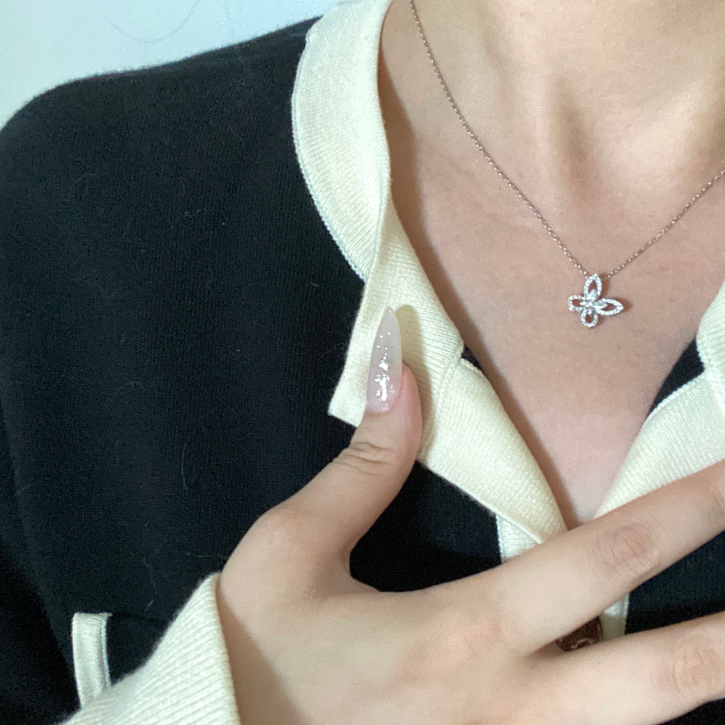 Butterfly Drop-shaped Australian South Sea Pearl Necklace PESN18KM1015