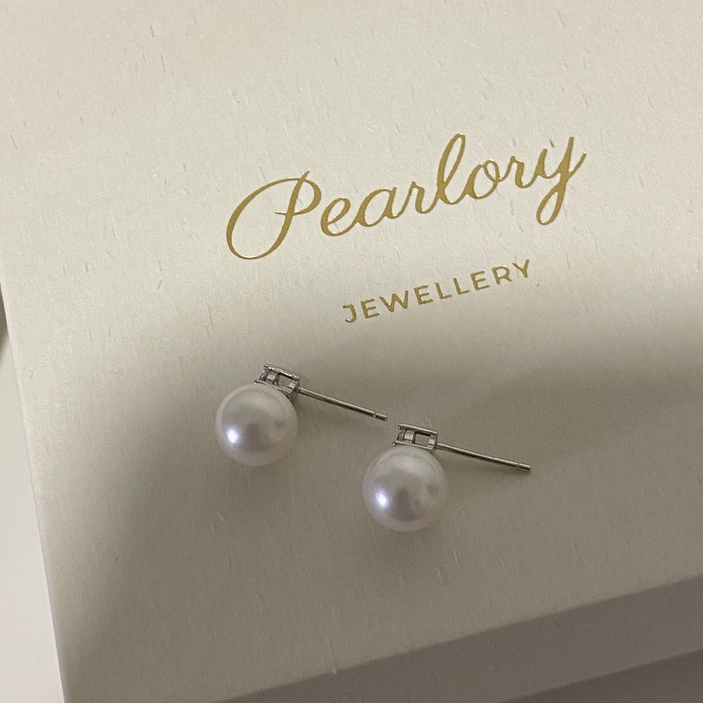 9mm Classic Freshwater Pearl Stud Earrings FES0900