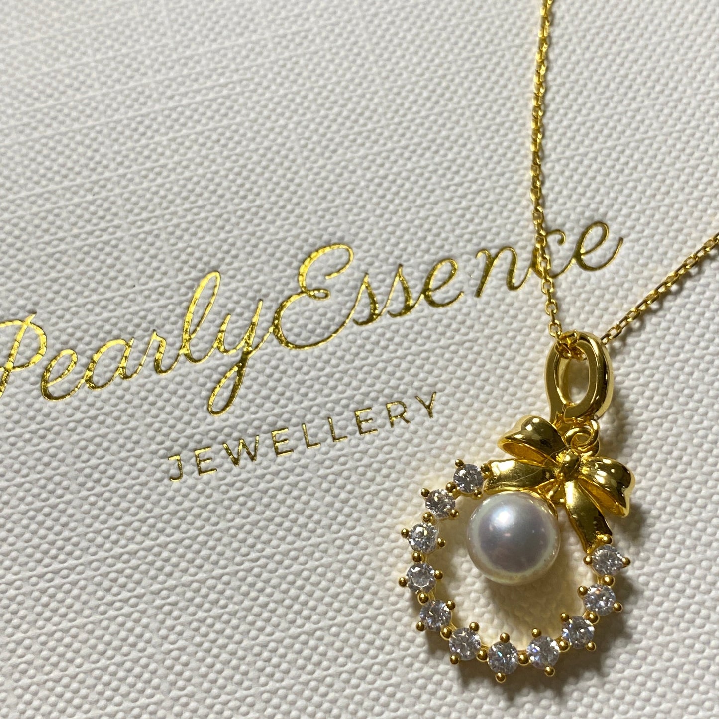 (Pre-order) Bow Wreath Akoya Gray Pearl Necklace