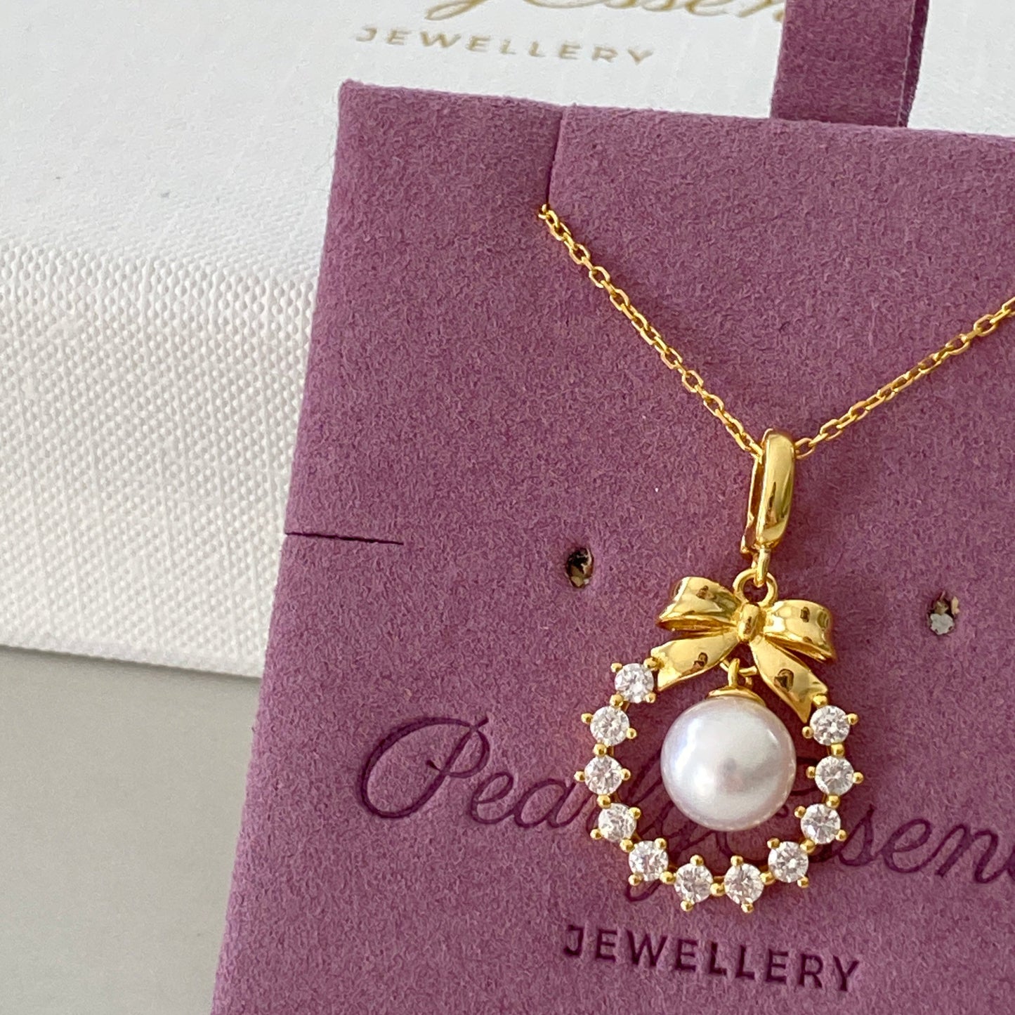 (Pre-order) Bow Wreath Australian South Sea Pearl Necklace