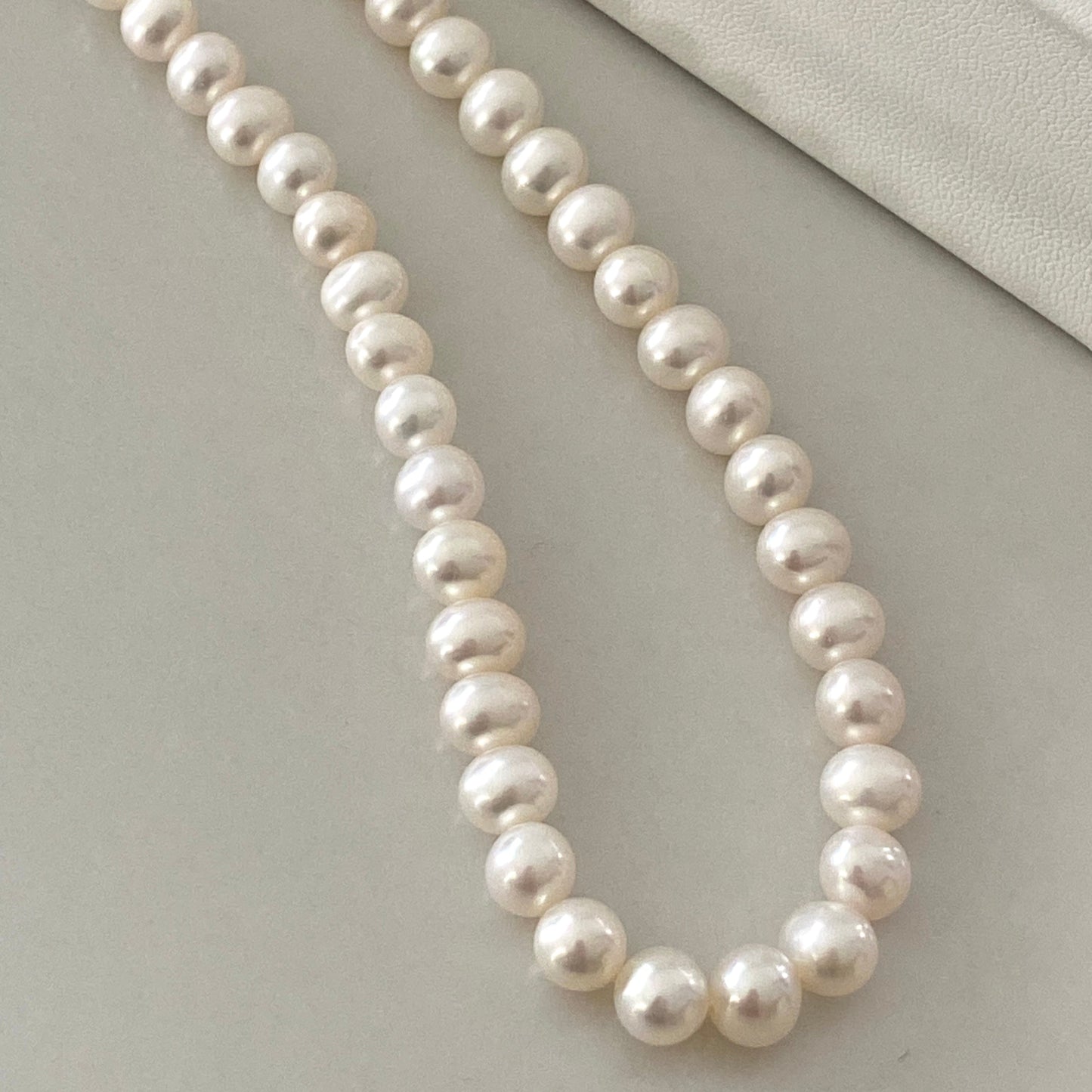 (Pre-order) 6.5-7mm Butterfly Flower Freshwater Pearl Strands FSSG6570