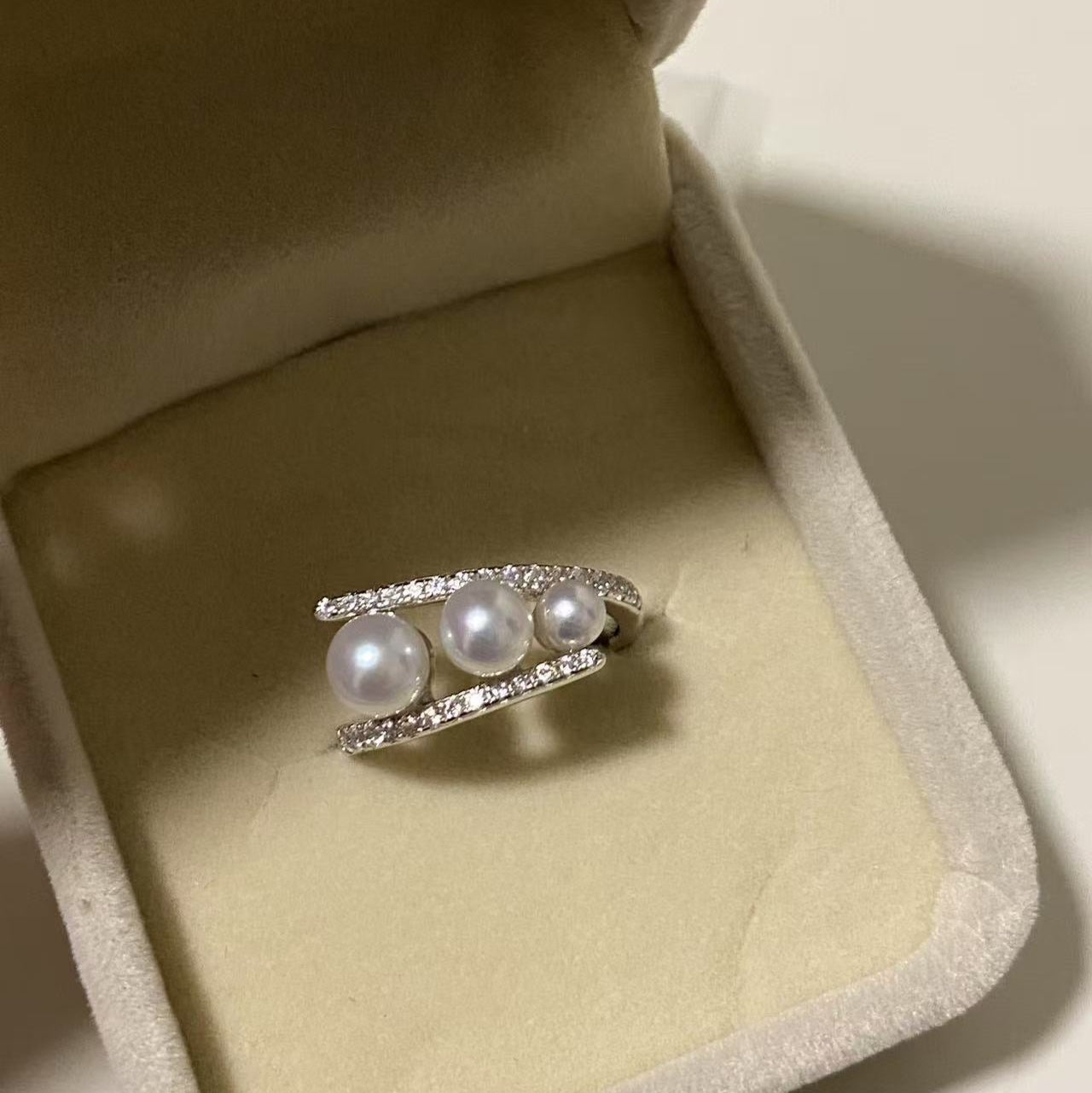Gradient Flow Freshwater Pearl Ring FRS4600