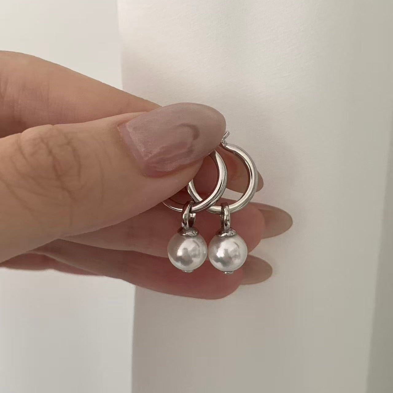 7-7.5mm Akoya Pearl Hoop Earrings