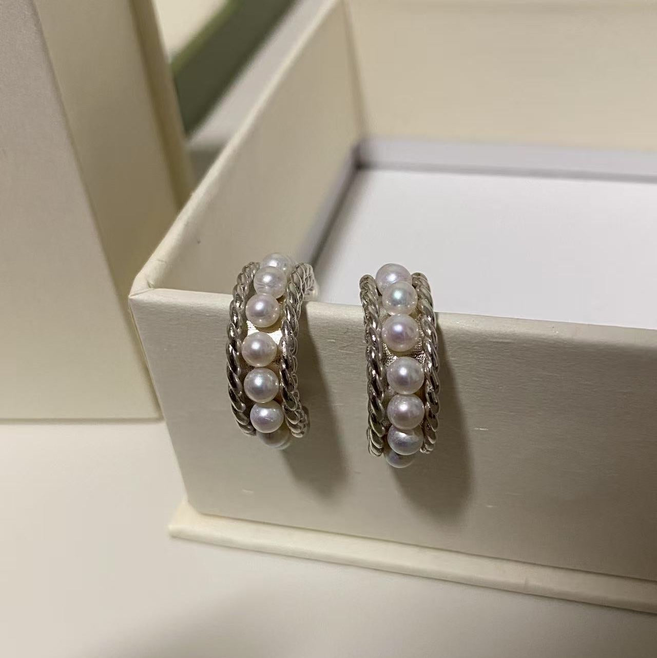 French Twist Freshwater Pearl Earrings FES0350