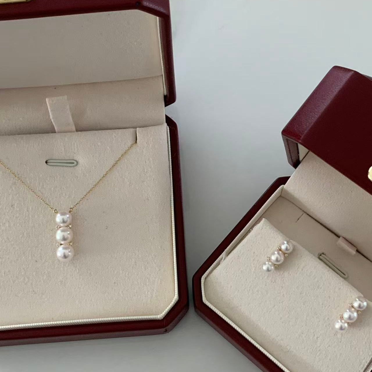 18K Gold Akoya Pearl & Diamond Pea Pearl Set APPS001