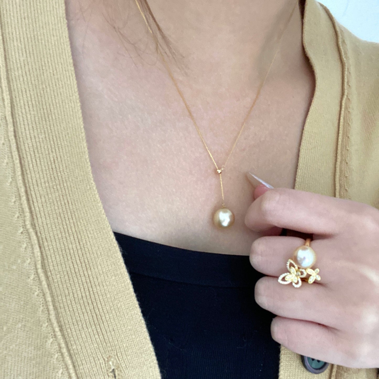 Drop-shaped South Sea Golden Pearl Necklace GND18K1112