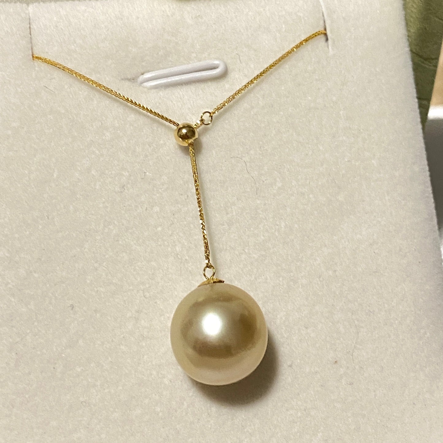 Drop-shaped South Sea Golden Pearl Necklace GND18K1112