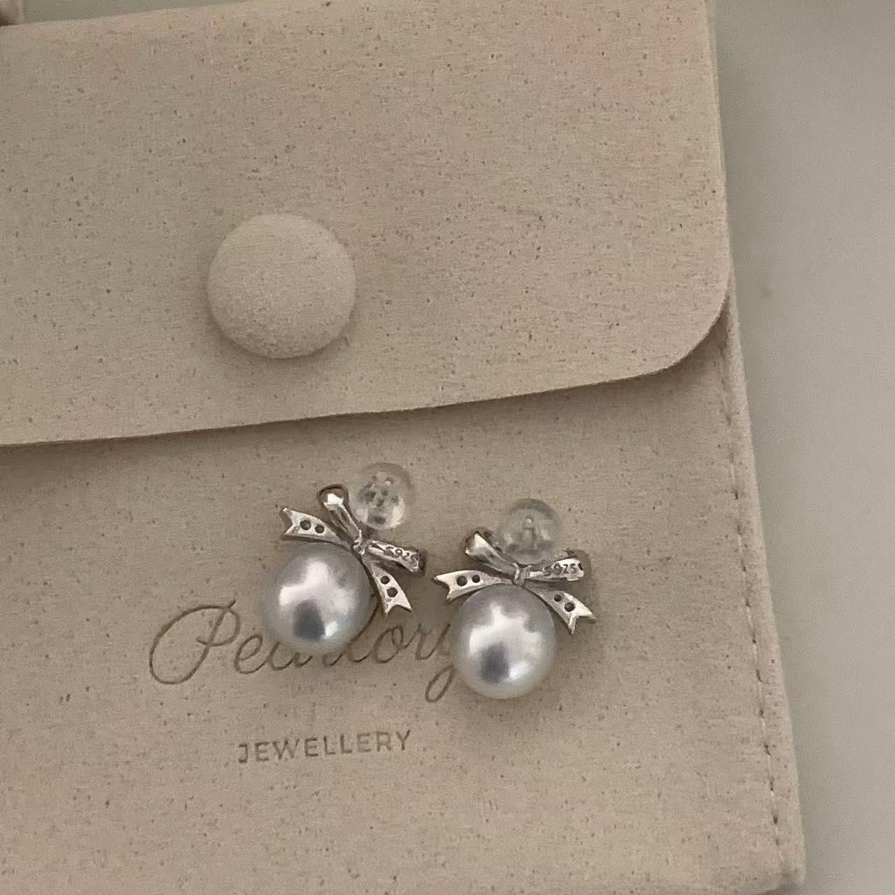 9-10mm Silver Blue Bow Australian South Sea Earrings