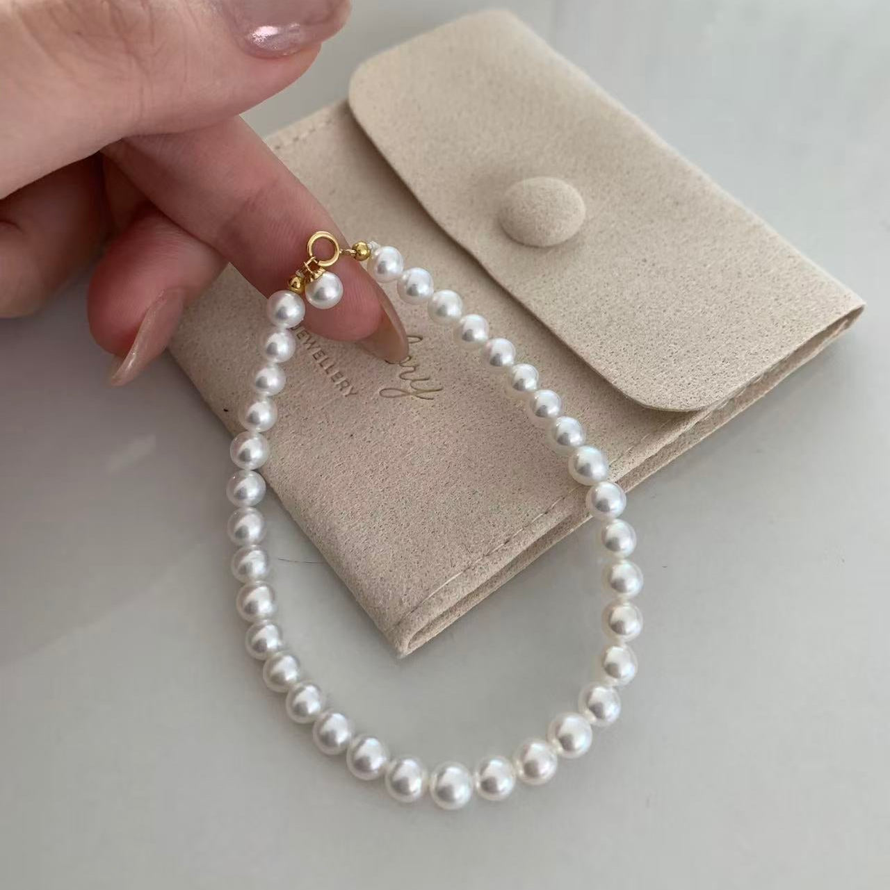 18K Gold Light Bulb Freshwater Pearl Bracelet