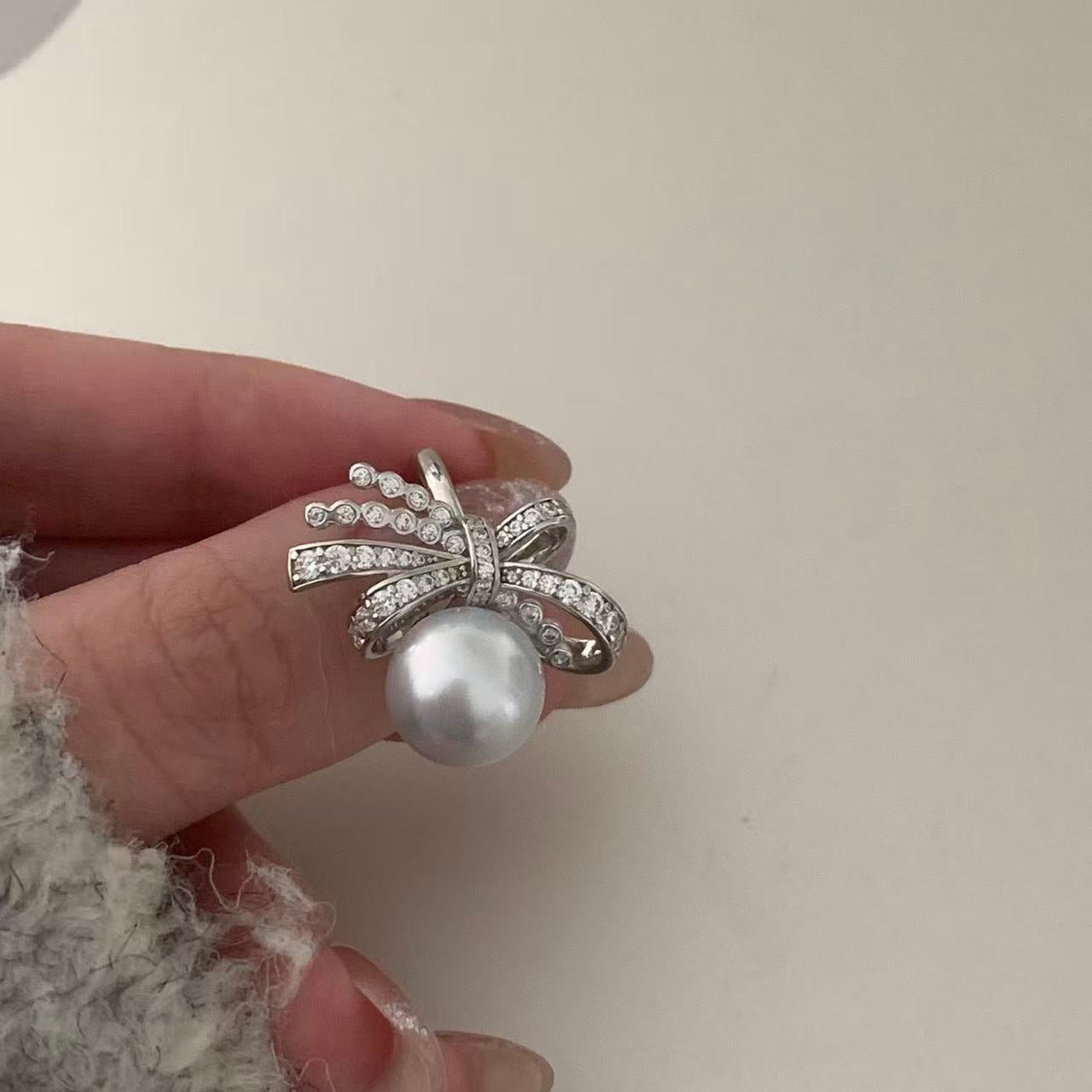 Silver Tone Bow Australian South Sea Pearl  Ring