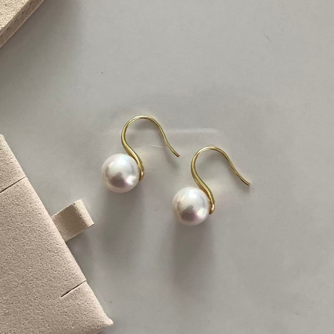 High Heel  Freshwater Pearl Hook Earrings