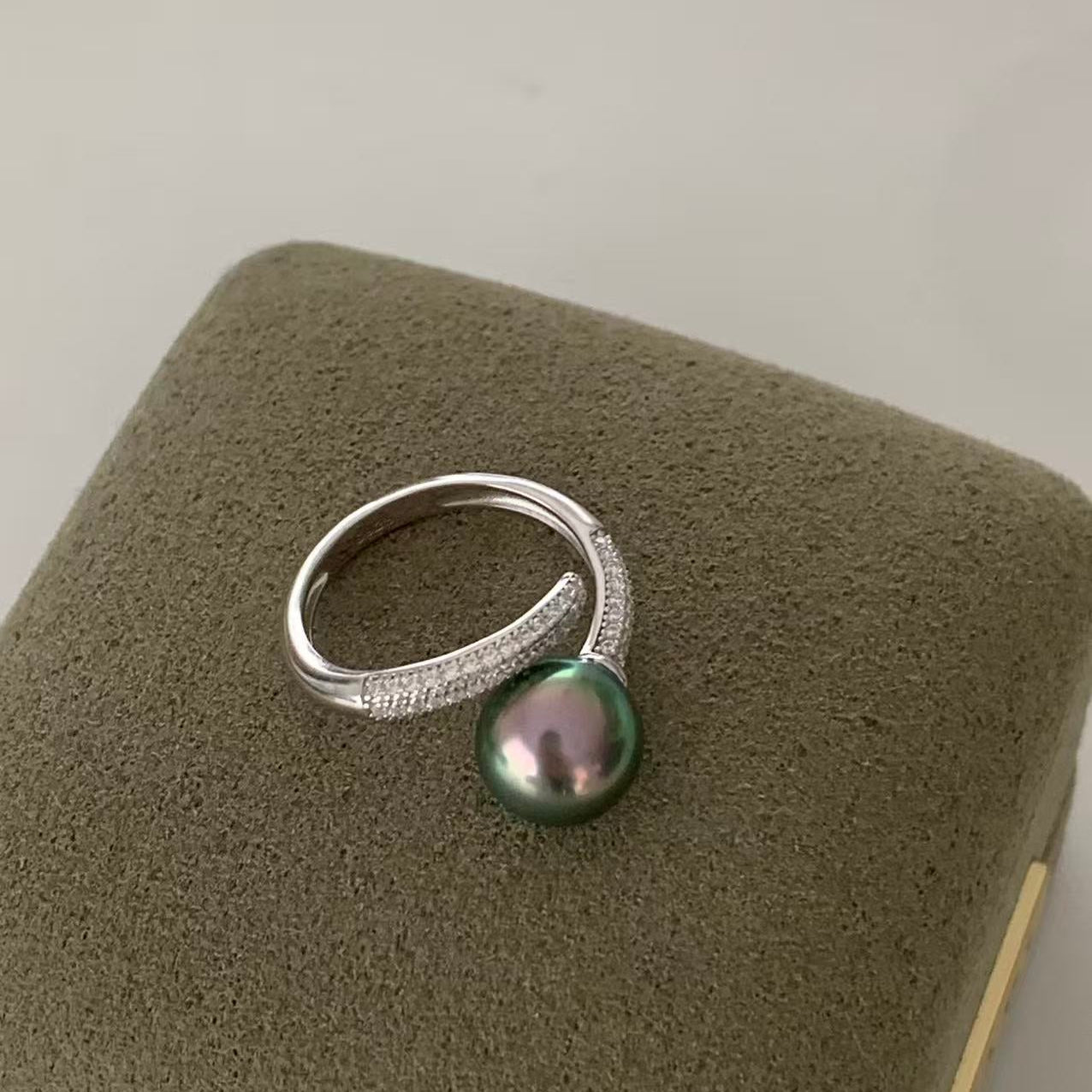 Tahitian Peacock Green Pearl Nail Ring