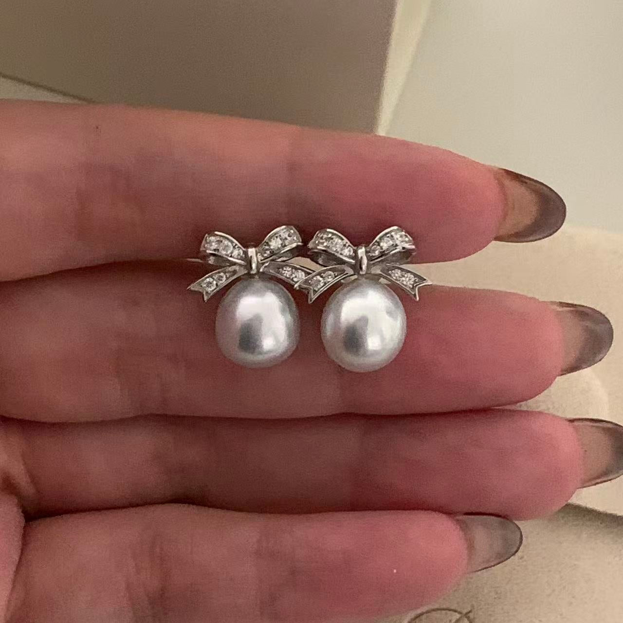 9-10mm Silver Blue Bow Australian South Sea Earrings