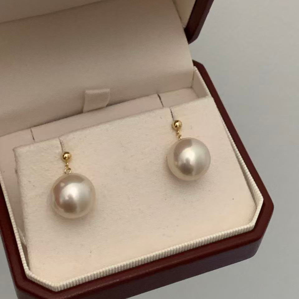 18K Gold South Sea Golden Pearl Stud Earrings