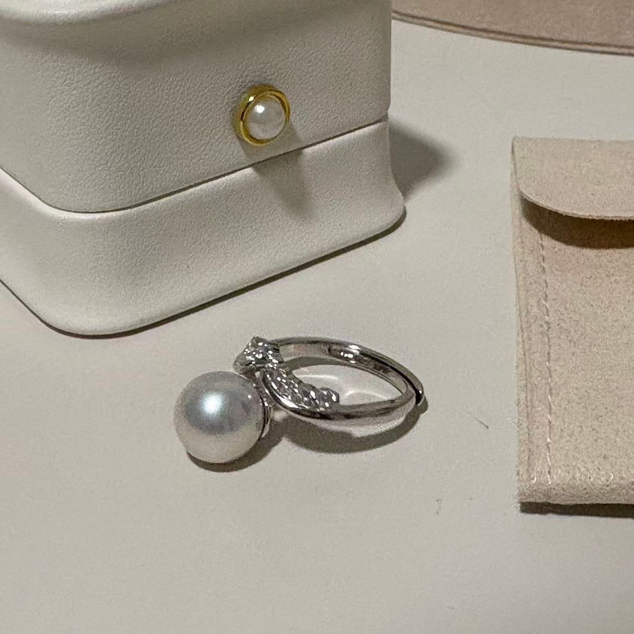 10mm Elegant V Freshwater Pearl Ring