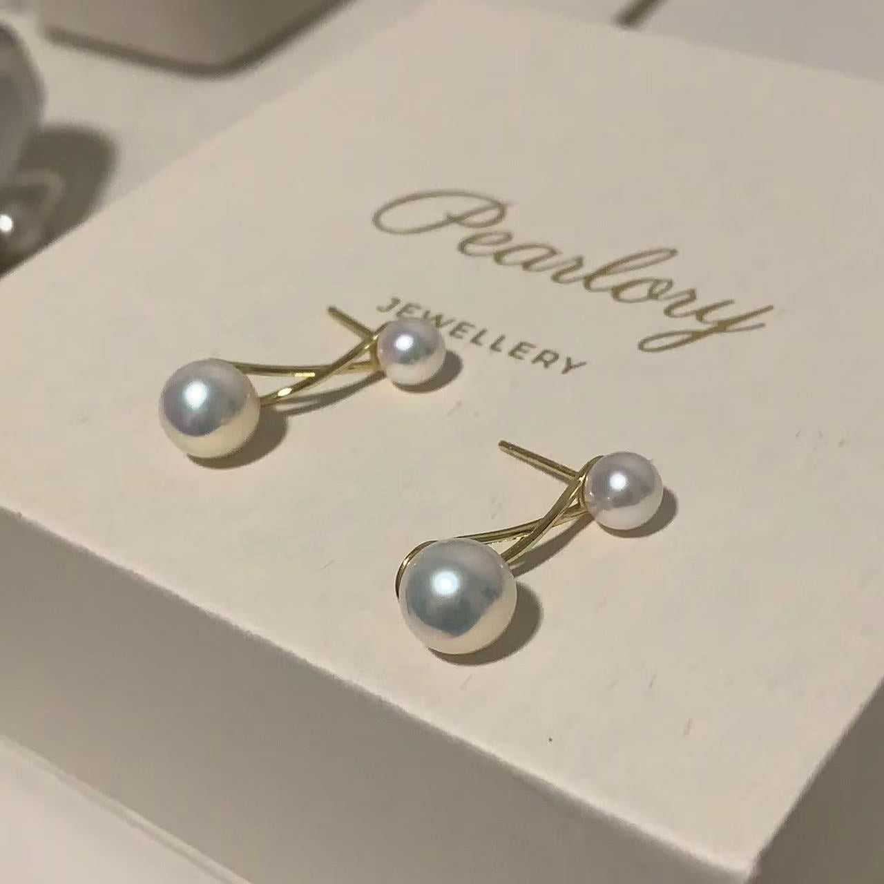 Cross-over Freshwater Pearl Earrings FESG0687