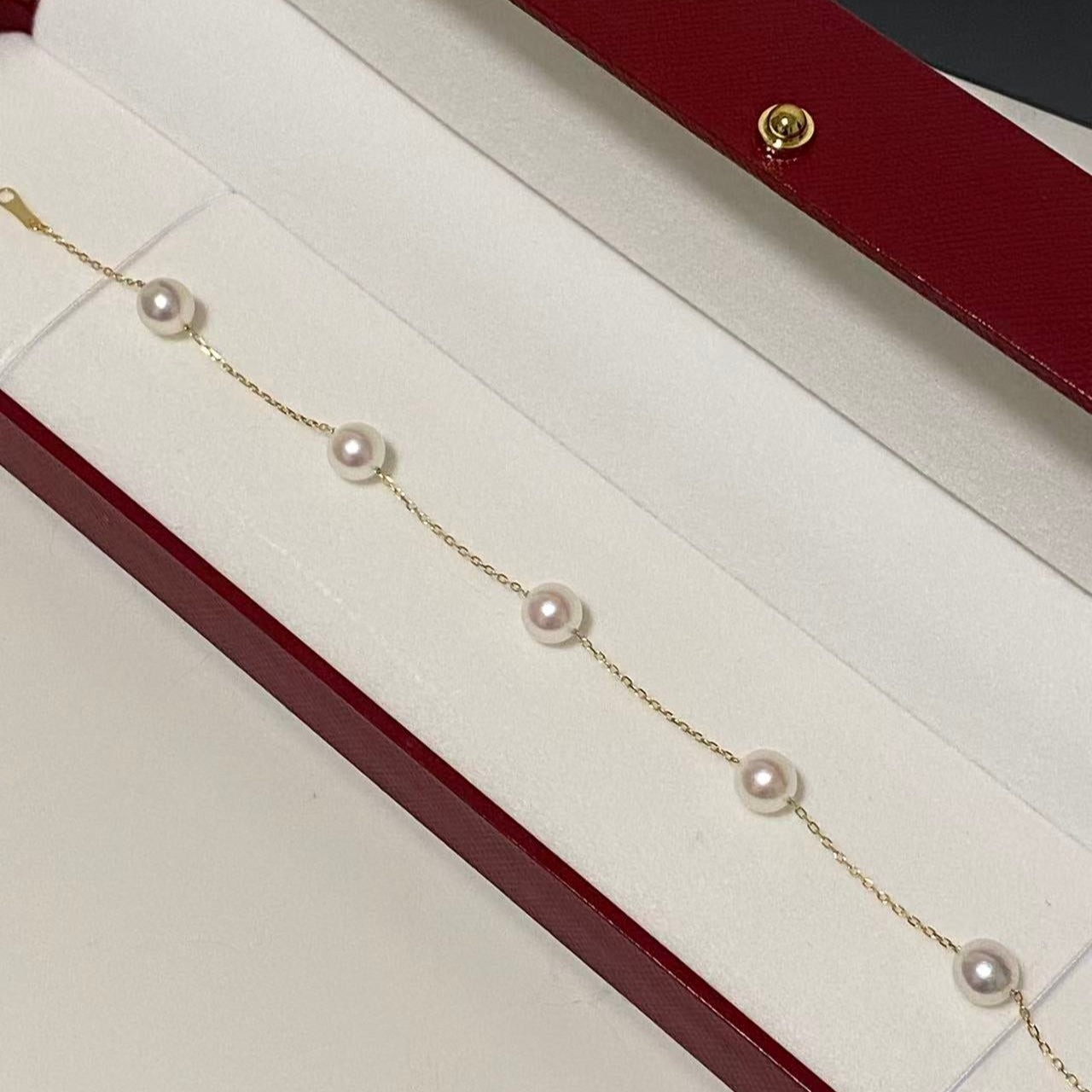 18K Gold Gypsophila Akoya Pearl Bracelet  AB18K0700