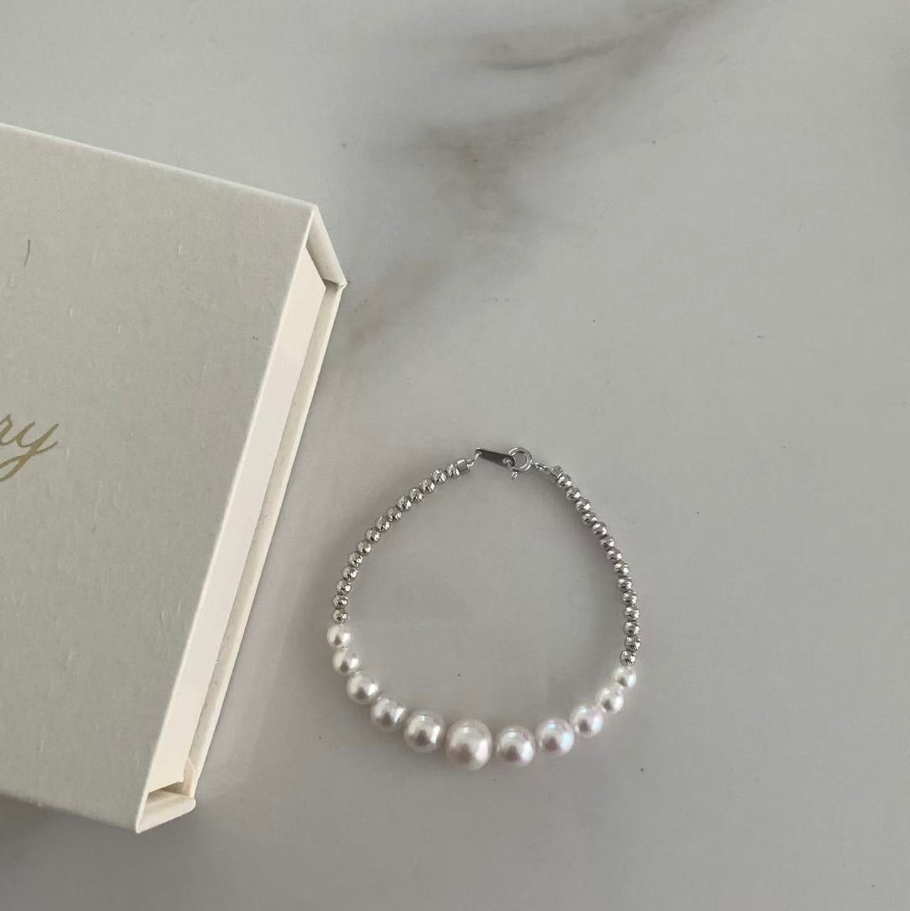 18K White Gold Aurora Crescent Freshwater Pearl Bracelet