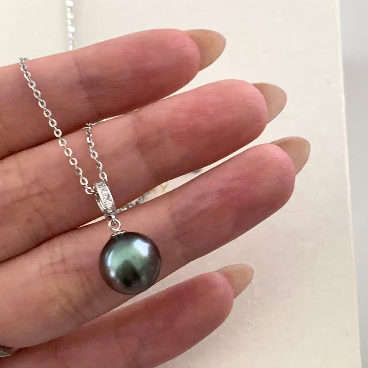 18K White Gold Tahitian Pearl Necklace TN18KZ1060