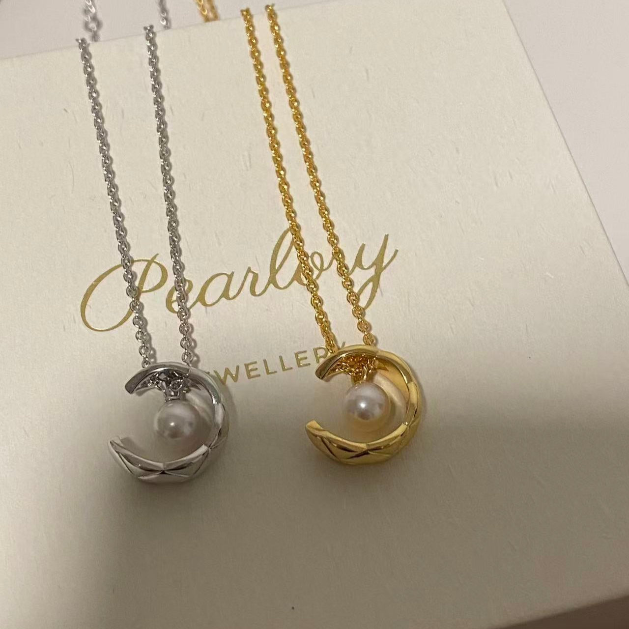 6-6.5mm Akoya Moonlight Treasure Box Pearl Necklace - Silver/Gold