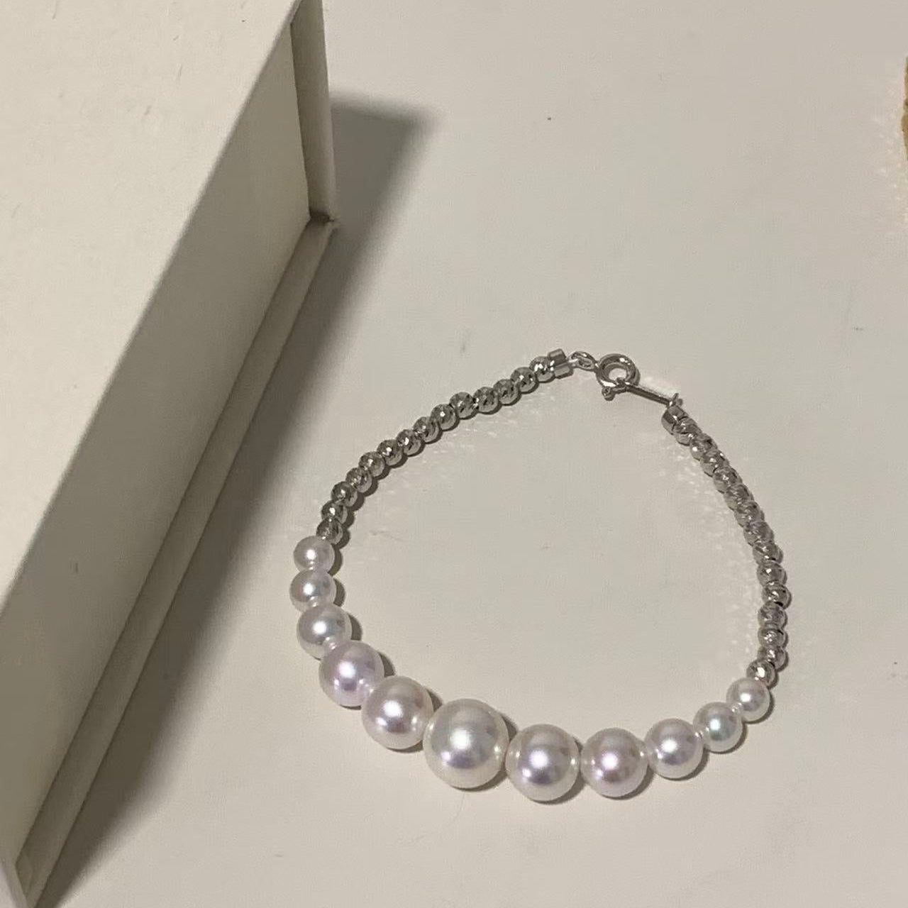 18K White Gold Aurora Crescent Freshwater Pearl Bracelet