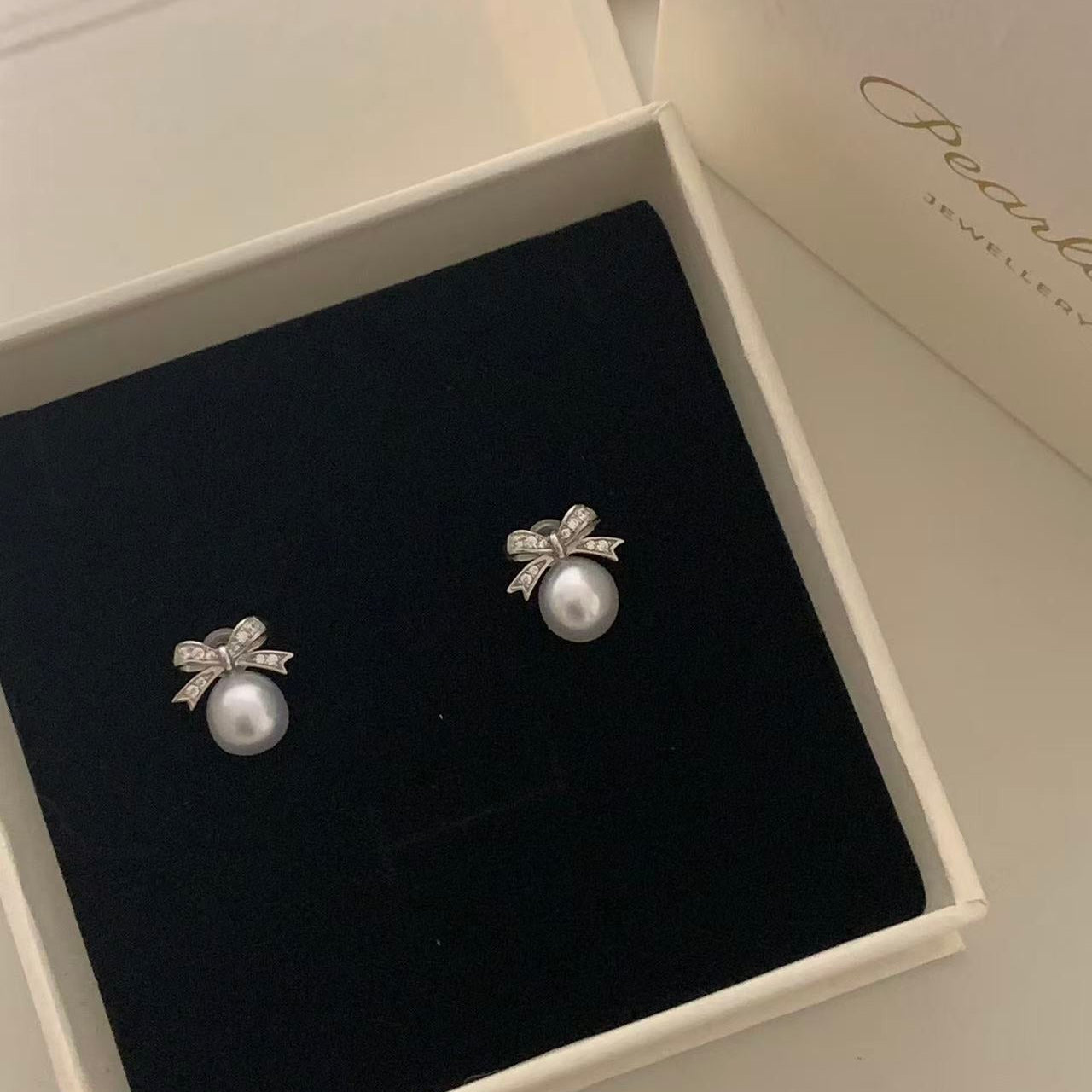 9-10mm Silver Blue Bow Australian South Sea Earrings