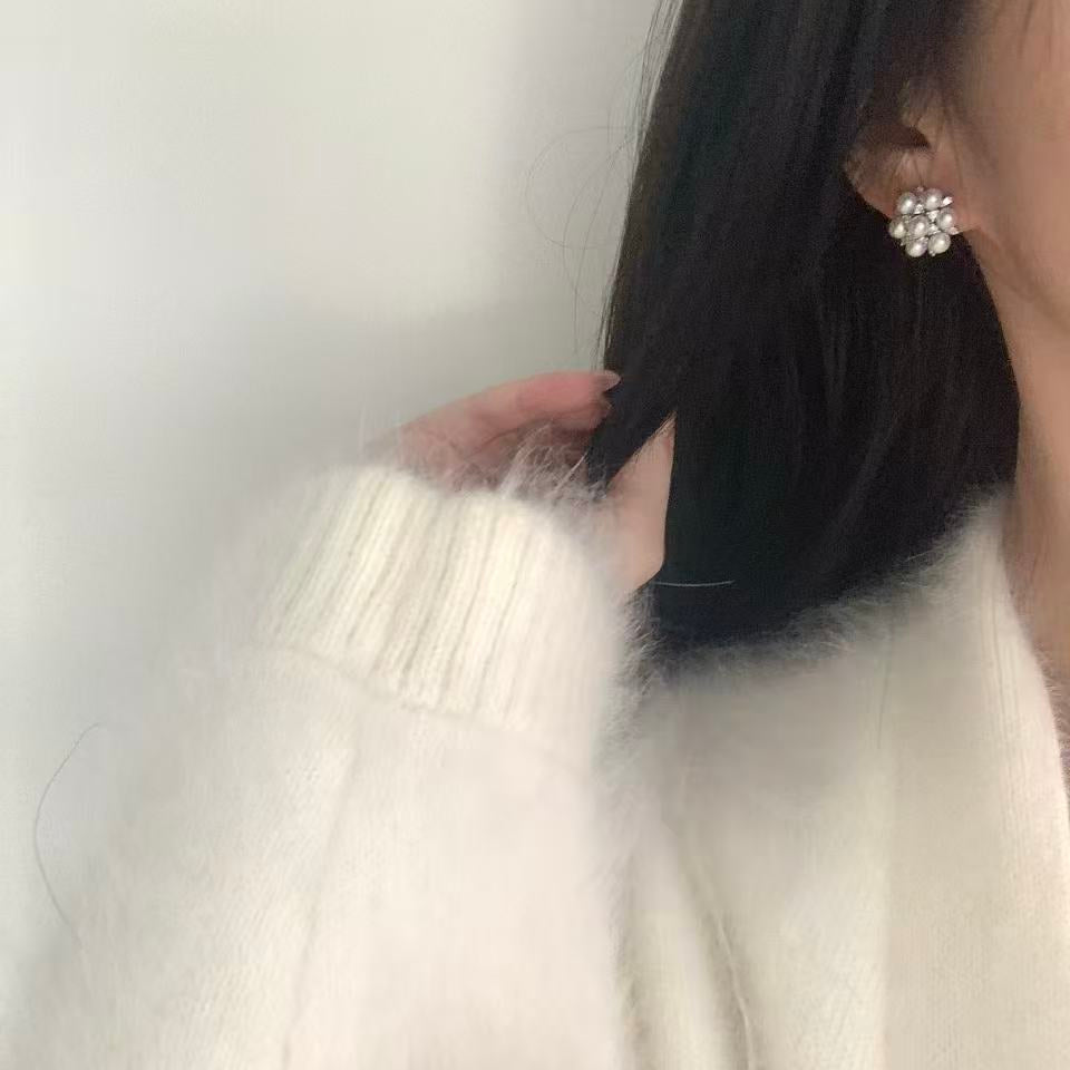 Edelweiss Freshwater Pearl Earrings