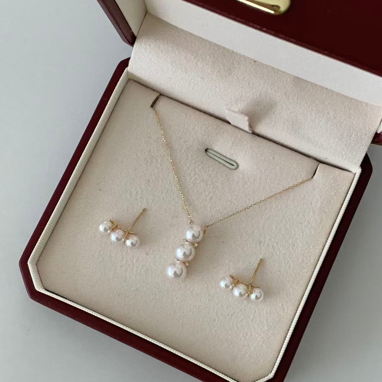 18K Gold Akoya Pearl & Diamond Pea Pearl Set APPS001