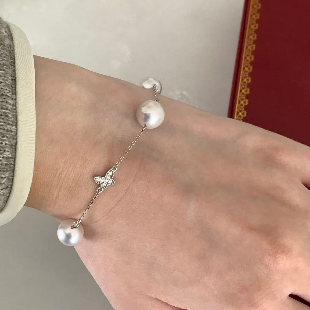 9-11mm Butterfly South Sea Pearl Bracelet