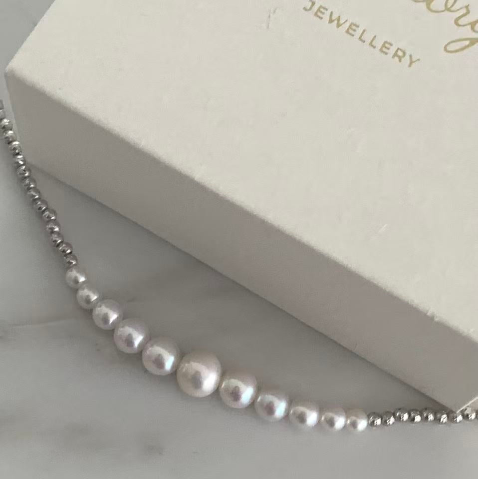 18K White Gold Aurora Crescent Freshwater Pearl Bracelet