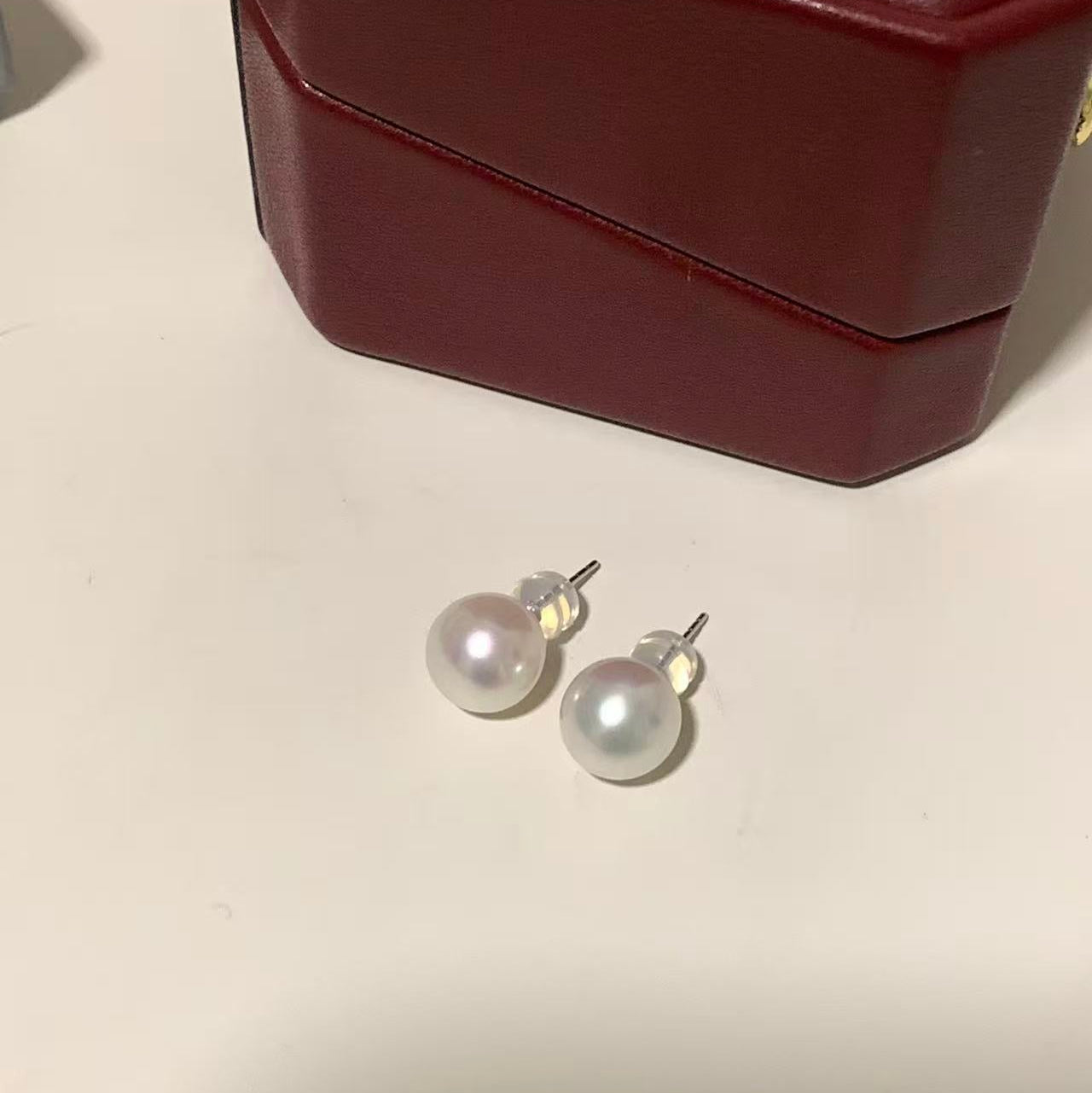 9.5mm 18K Gold Classic Australian South Sea Pearl Stud Earrings