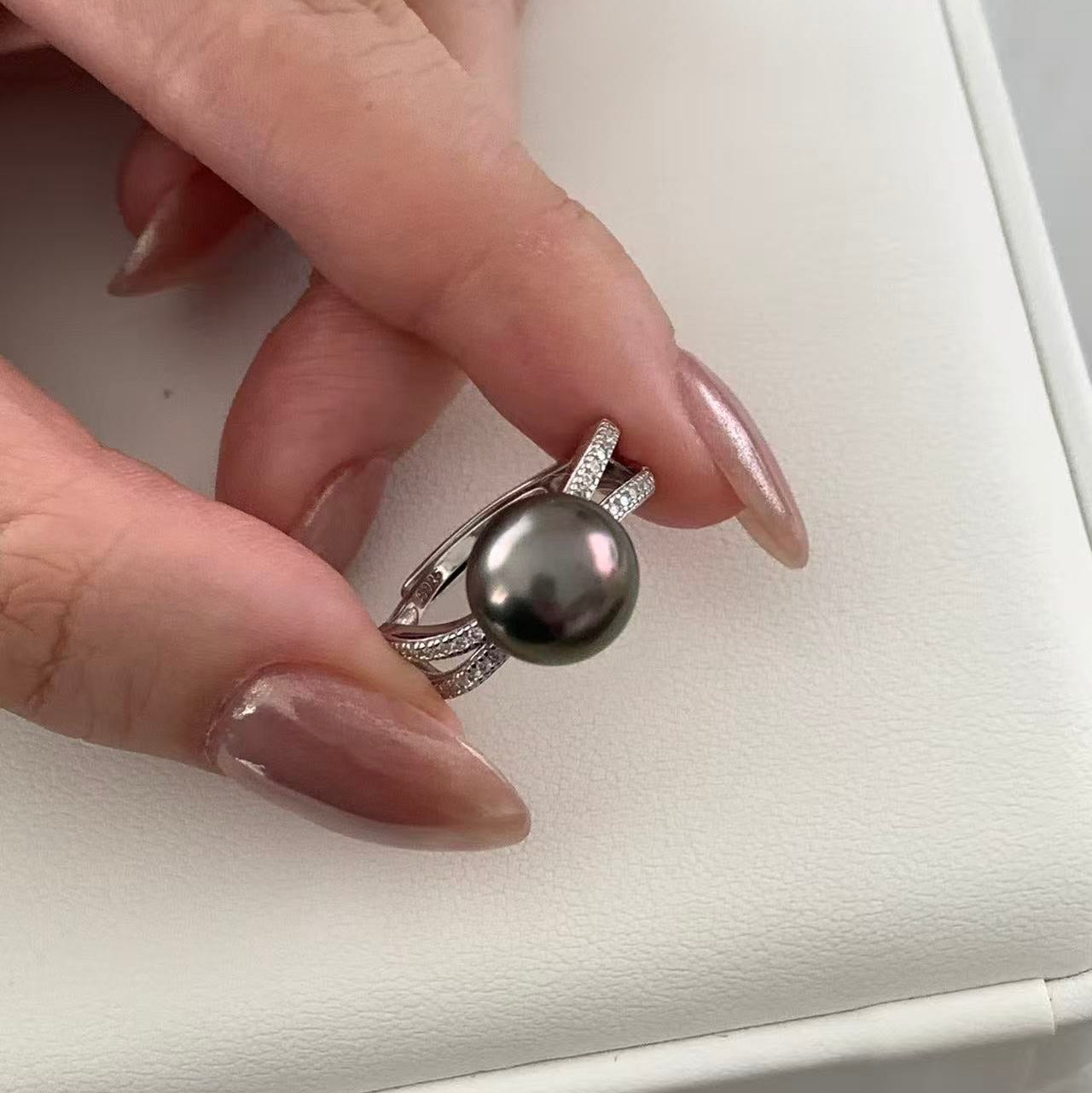 9-10mm Minimalist Streamline Tahitian Pearl Ring