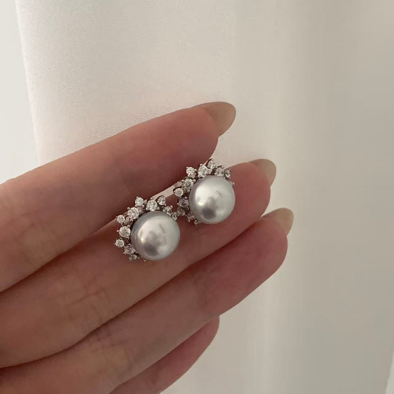 9-10mm Sunny Bloom Australian South Sea Pearl Stud Earrings