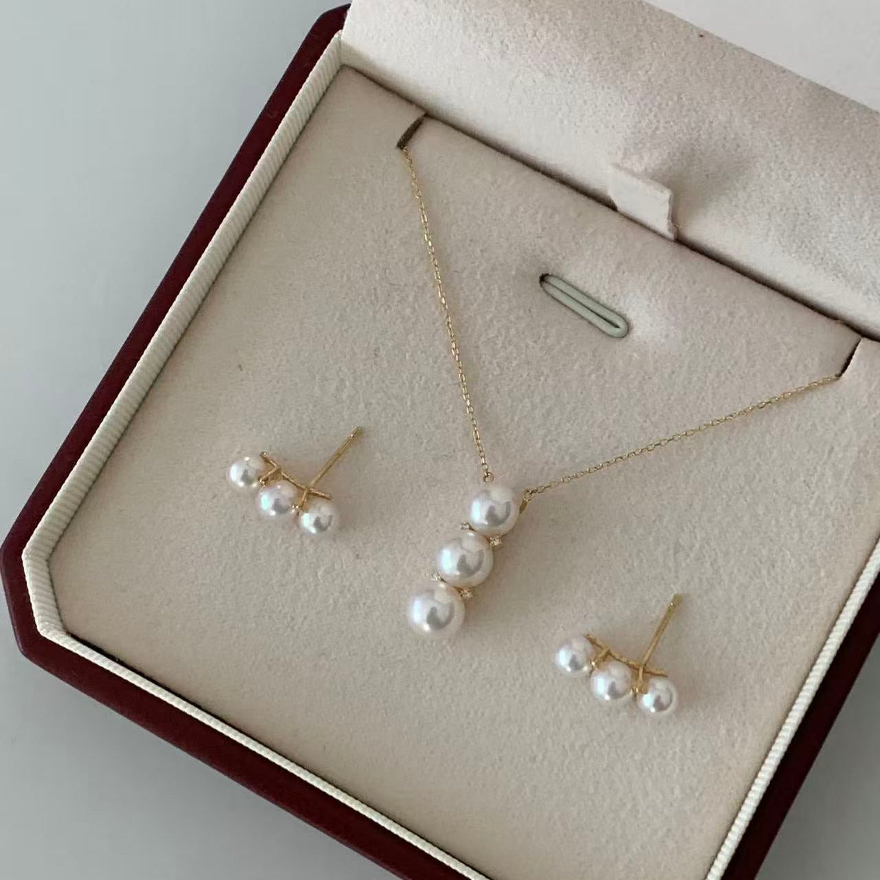 18K Gold Akoya Pearl & Diamond Pea Pearl Set APPS001