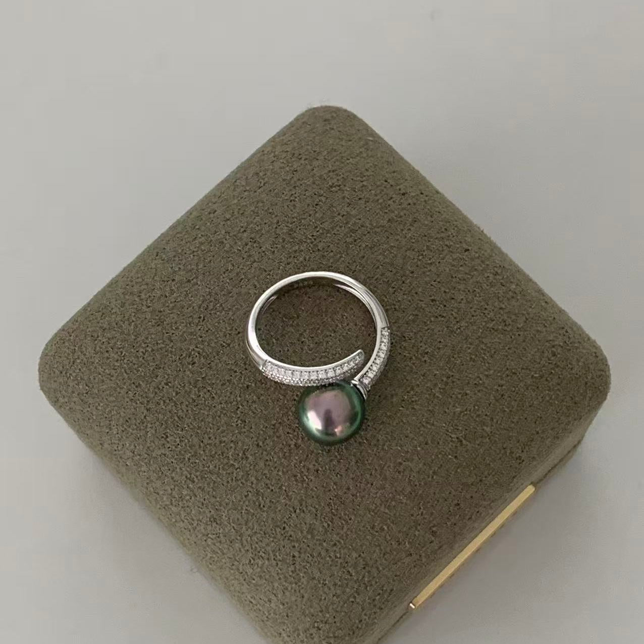 Tahitian Peacock Green Pearl Nail Ring