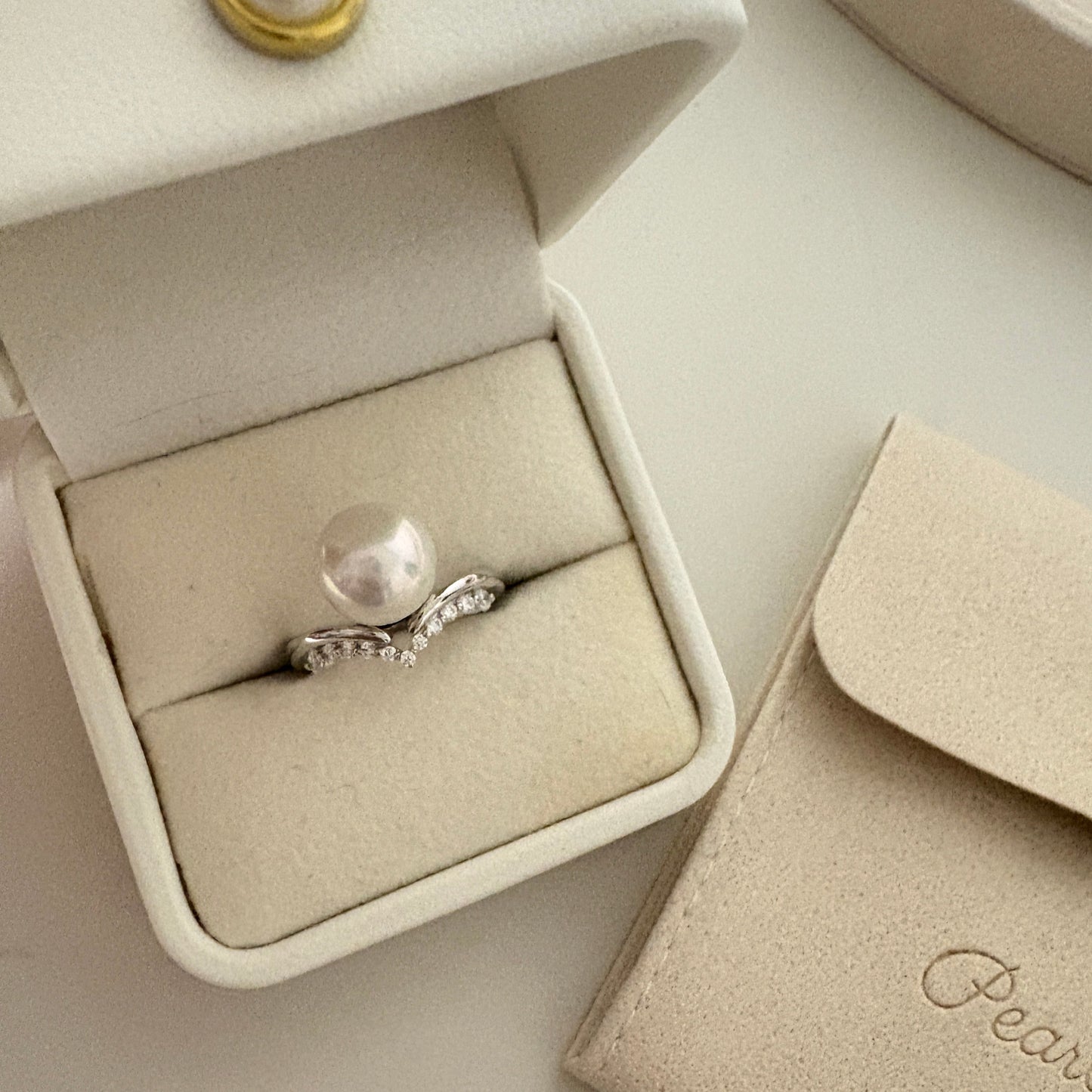 10mm Elegant V Freshwater Pearl Ring