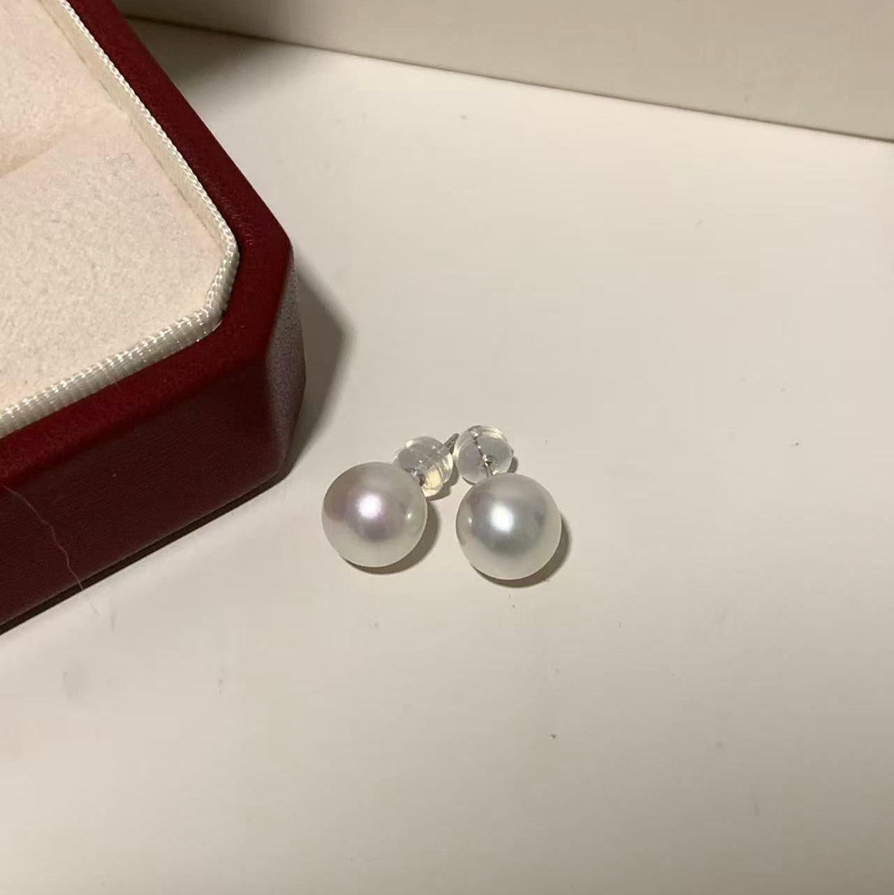 9.5mm 18K Gold Classic Australian South Sea Pearl Stud Earrings