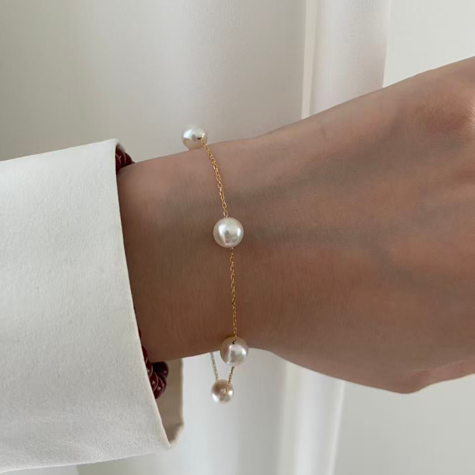 18K Gold Gypsophila Akoya Pearl Bracelet  AB18K0700