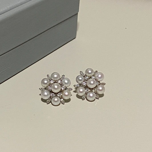 Edelweiss Freshwater Pearl Earrings FES4550