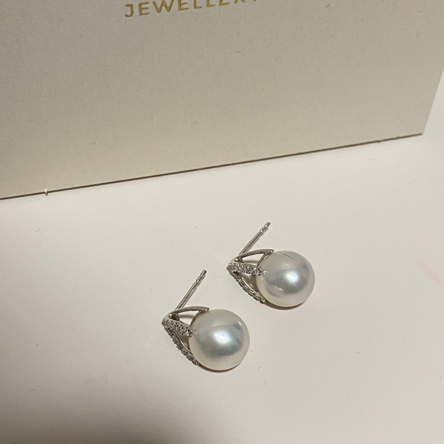 Triangle Australian South Sea Pearl Earrings PESE18K1011